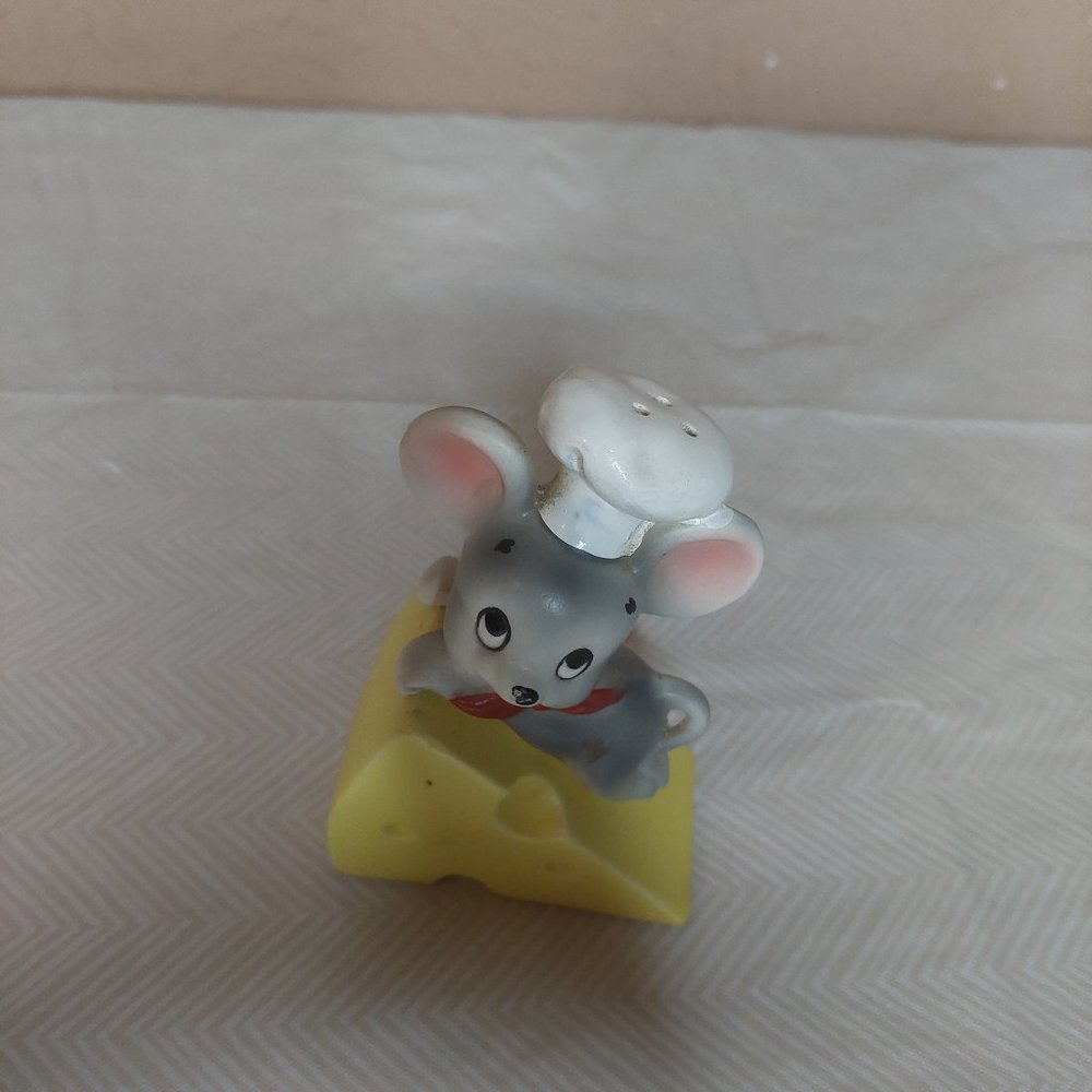 Lefton Mouse & Swiss Cheese S&P Shakers